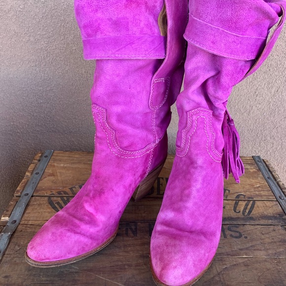 Manas Lea Foscati Distressed Purple Boots - Picture 13 of 14